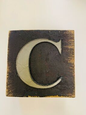 Vintage-style Woodblock Decorative Alphabet Letter Block Letter C